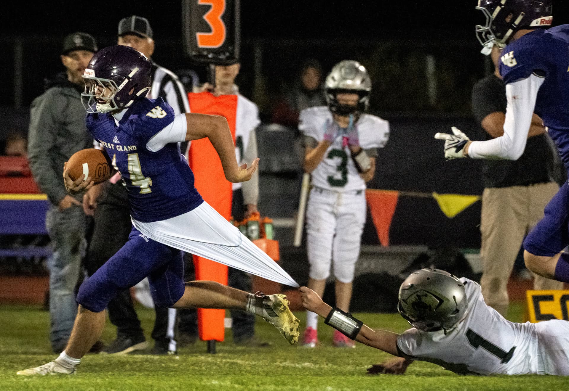 EIGHT-MAN FOOTBALL REPORT – WEEK SEVEN BY KERRY SHERMAN